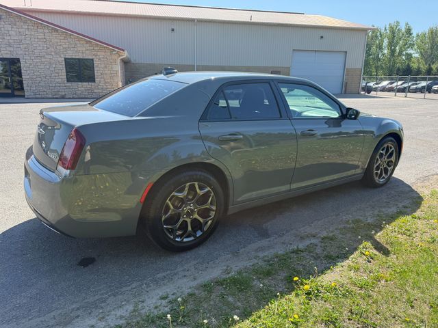 2018 Chrysler 300 Touring