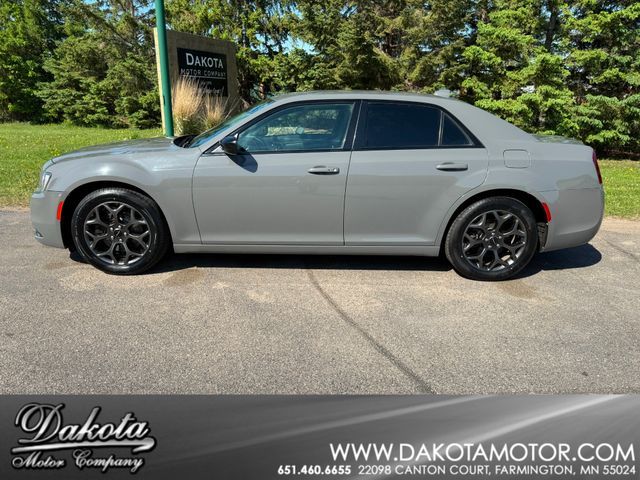 2018 Chrysler 300 Touring