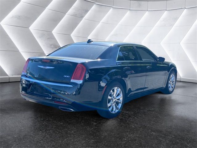 2018 Chrysler 300 Touring L