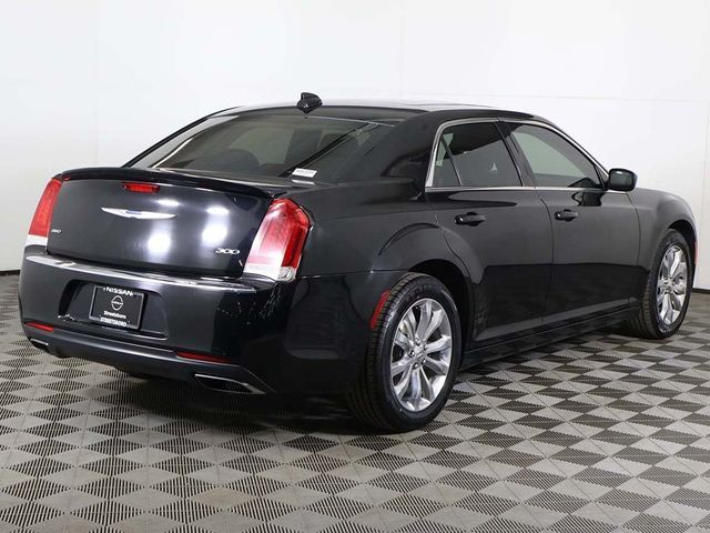 2018 Chrysler 300 Touring L