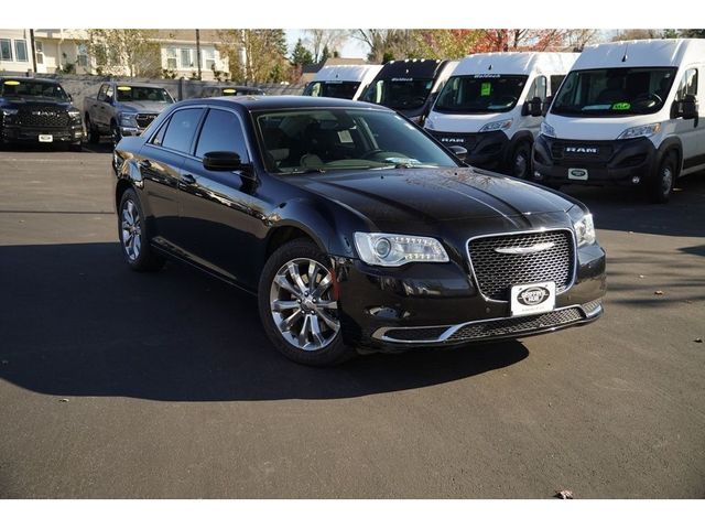 2018 Chrysler 300 Touring