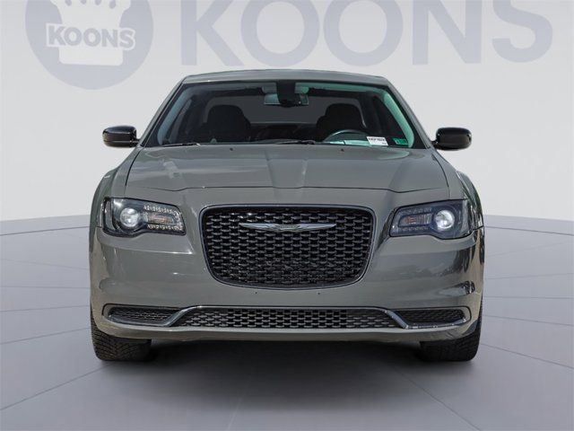 2018 Chrysler 300 Touring