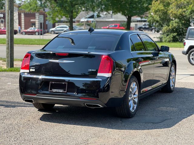 2018 Chrysler 300 Touring L