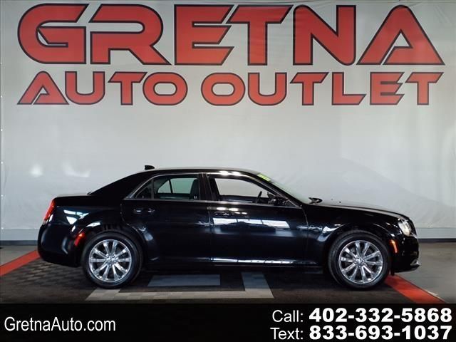 2018 Chrysler 300 Touring