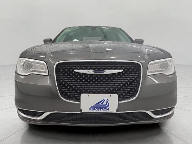 2018 Chrysler 300 Touring