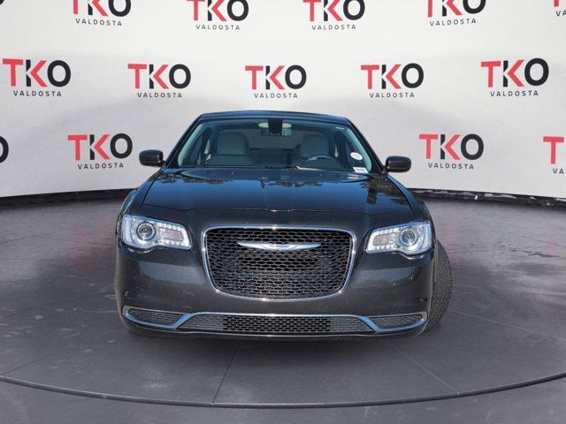 2018 Chrysler 300 Touring L