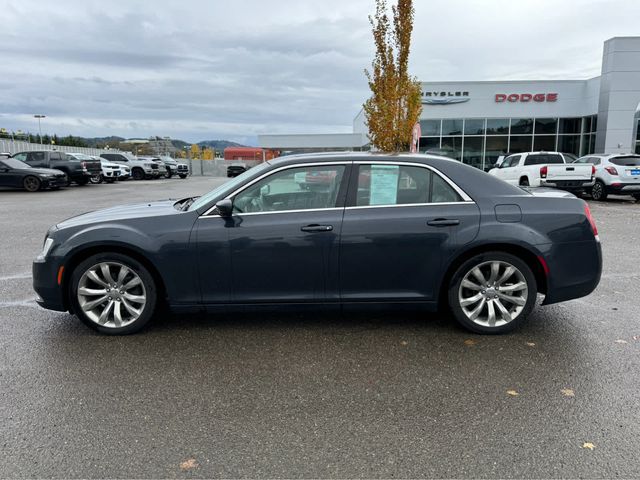 2018 Chrysler 300 Touring L