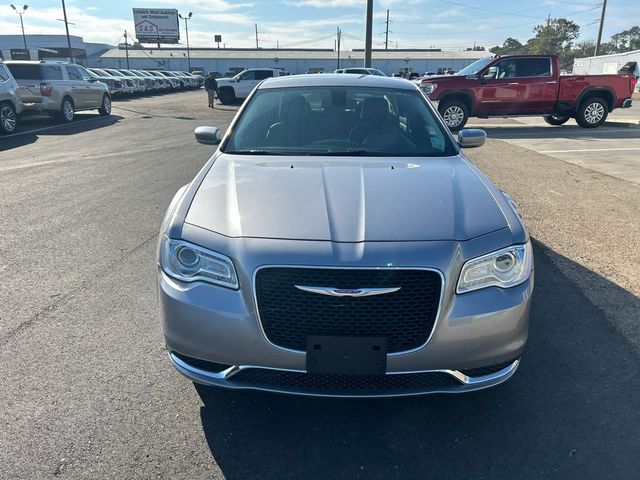 2018 Chrysler 300 Touring L