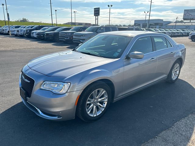 2018 Chrysler 300 Touring L