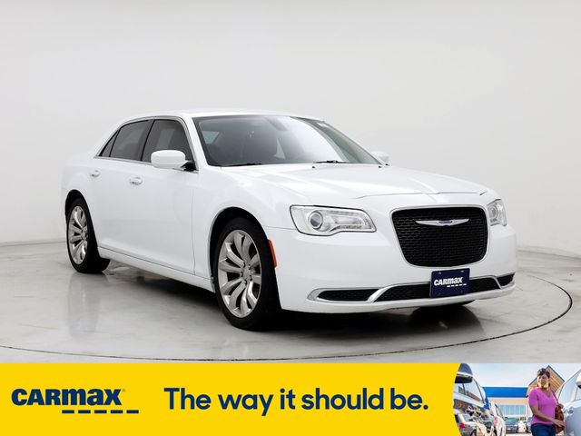 2018 Chrysler 300 Touring L