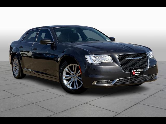 2018 Chrysler 300 Touring L