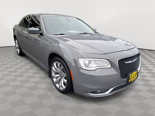 2018 Chrysler 300 Touring L