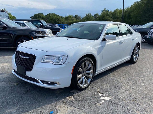 2018 Chrysler 300 Touring L