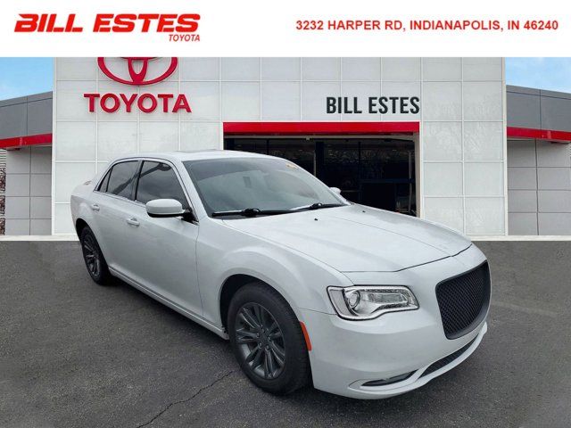 2018 Chrysler 300 Touring L