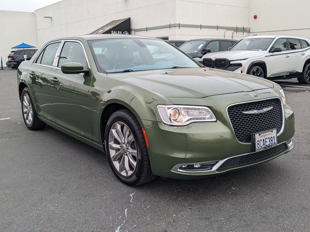 2018 Chrysler 300 Touring L