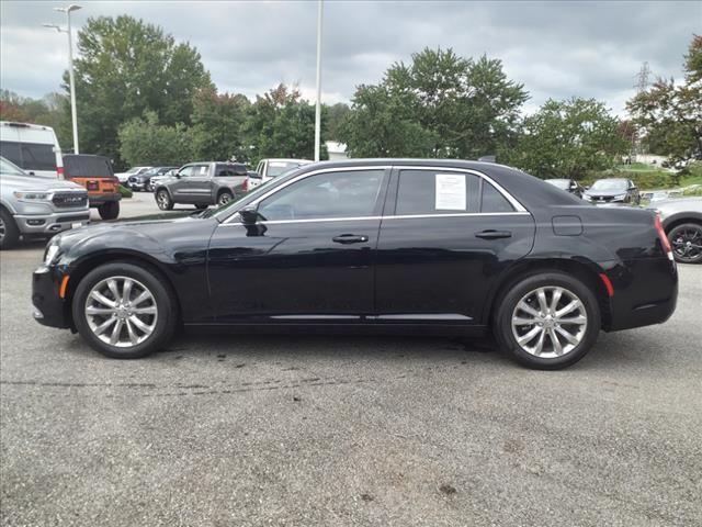 2018 Chrysler 300 Touring L