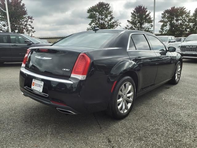 2018 Chrysler 300 Touring L