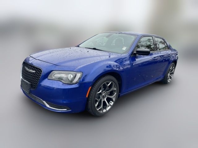 2018 Chrysler 300 Touring