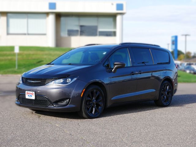 2018 Chrysler Pacifica Touring-L