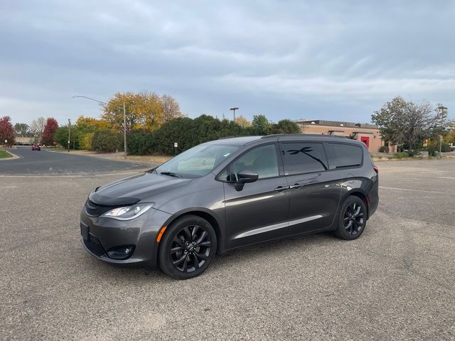 2018 Chrysler Pacifica Touring-L