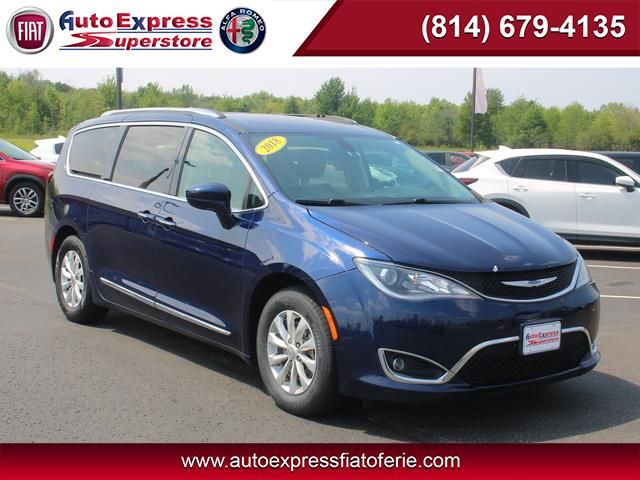 2018 Chrysler Pacifica Touring-L