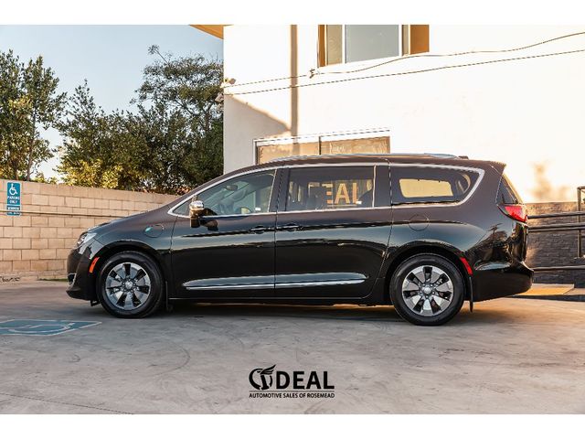 2018 Chrysler Pacifica Hybrid Limited