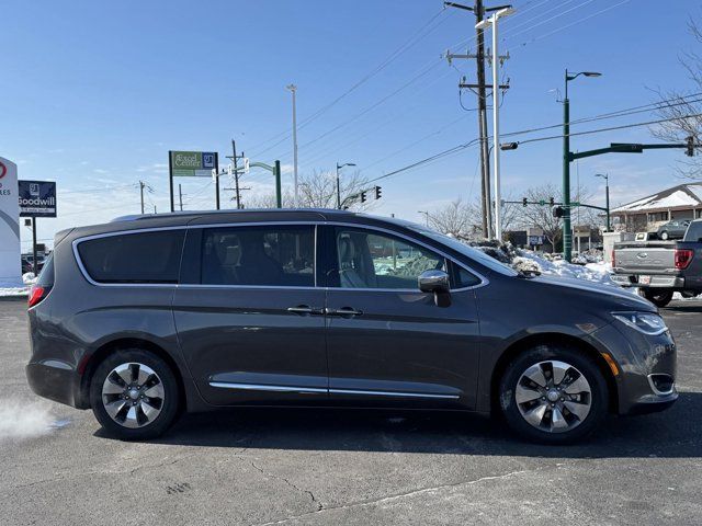 2018 Chrysler Pacifica Hybrid Limited