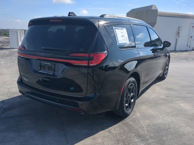 2018 Chrysler Pacifica Hybrid Limited