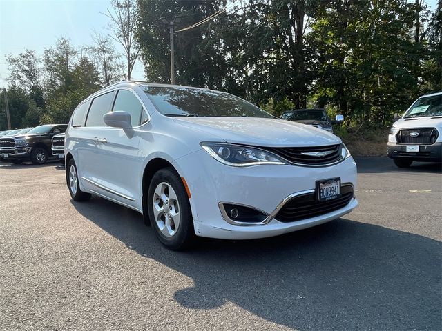 2018 Chrysler Pacifica Hybrid Touring L