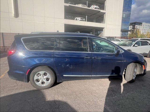 2018 Chrysler Pacifica Hybrid Touring L