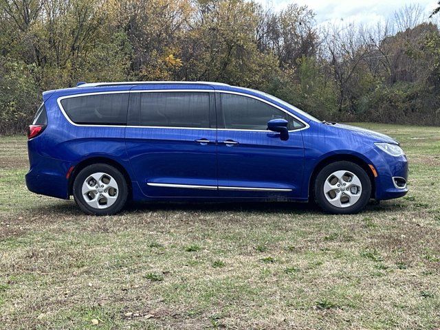 2018 Chrysler Pacifica Hybrid Touring L