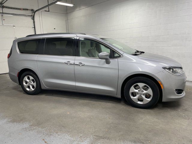 2018 Chrysler Pacifica Hybrid Touring L Plus