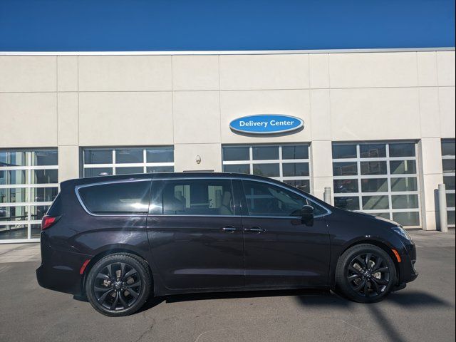 2018 Chrysler Pacifica Hybrid Touring L Plus