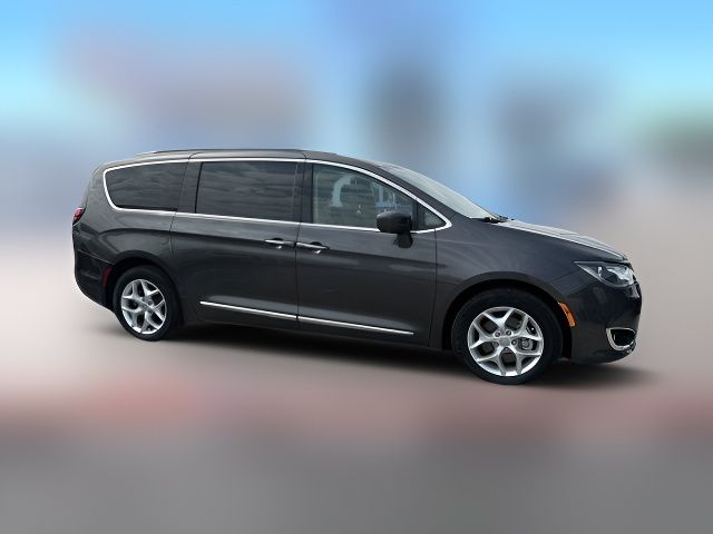 2018 Chrysler Pacifica Touring-L