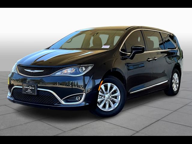 2018 Chrysler Pacifica Touring-L