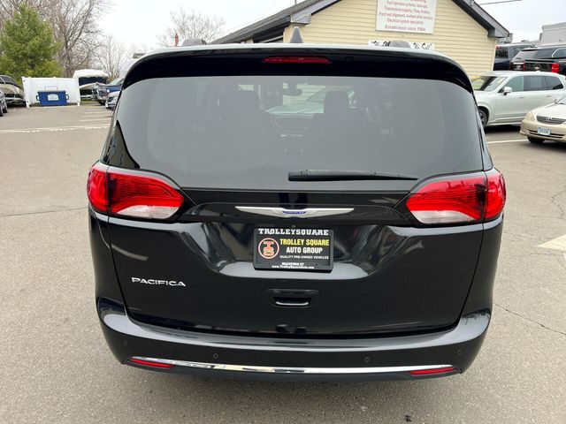 2018 Chrysler Pacifica Touring-L