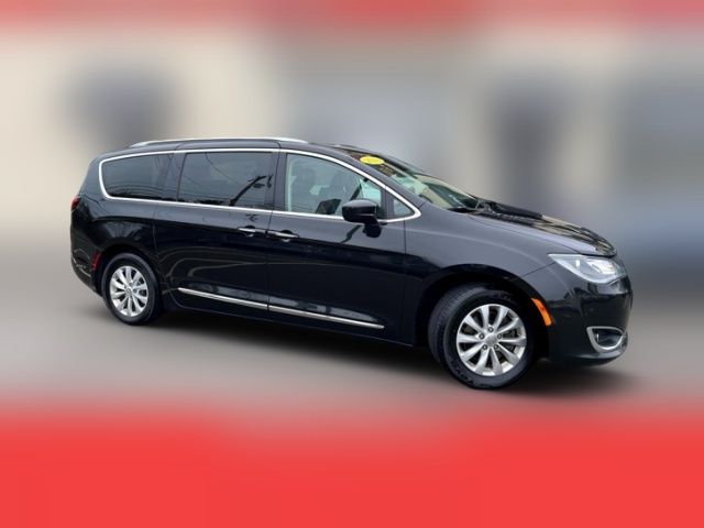 2018 Chrysler Pacifica Touring-L