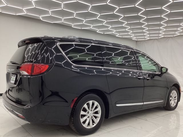 2018 Chrysler Pacifica Touring-L