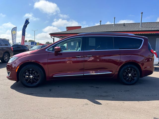 2018 Chrysler Pacifica Touring-L