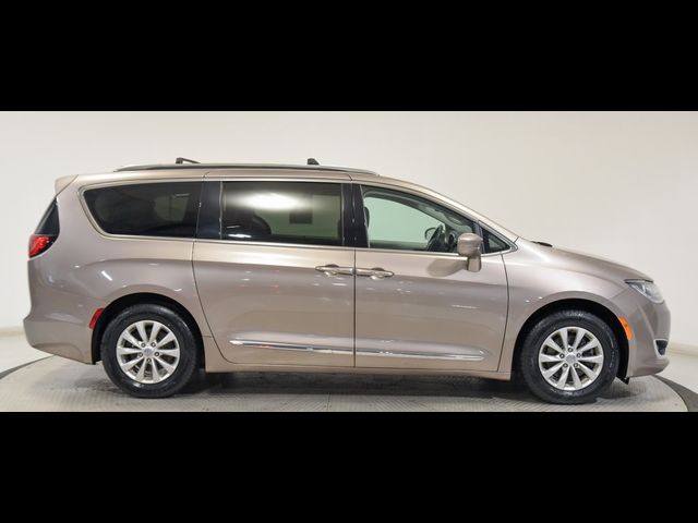 2018 Chrysler Pacifica Touring-L
