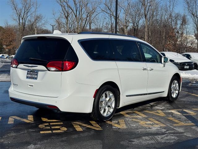 2018 Chrysler Pacifica Touring-L