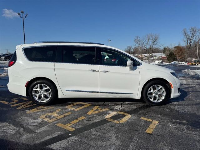 2018 Chrysler Pacifica Touring-L