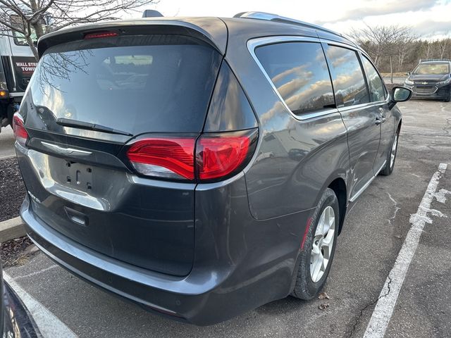 2018 Chrysler Pacifica Touring-L