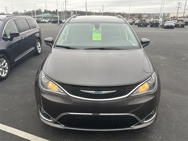 2018 Chrysler Pacifica Touring-L