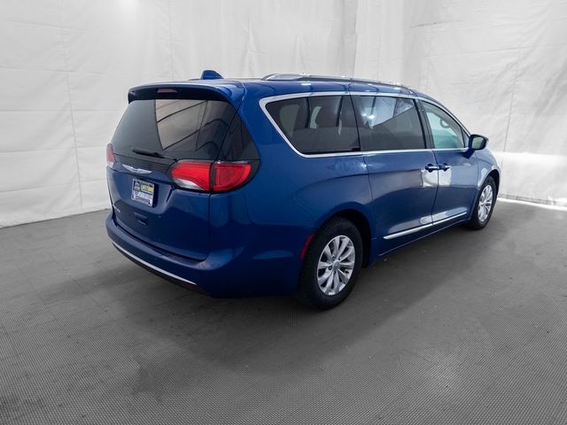 2018 Chrysler Pacifica Touring-L