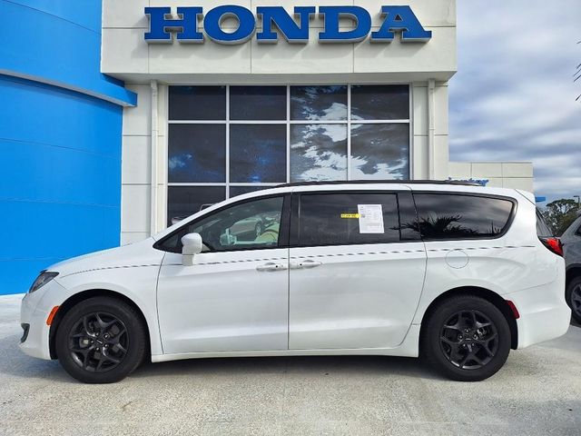 2018 Chrysler Pacifica Touring-L