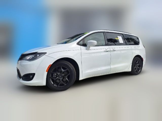 2018 Chrysler Pacifica Touring-L