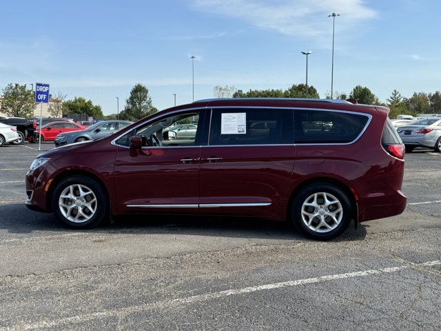 2018 Chrysler Pacifica Touring-L