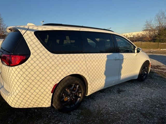 2018 Chrysler Pacifica Touring-L