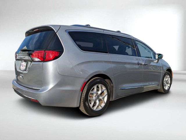 2018 Chrysler Pacifica Touring-L